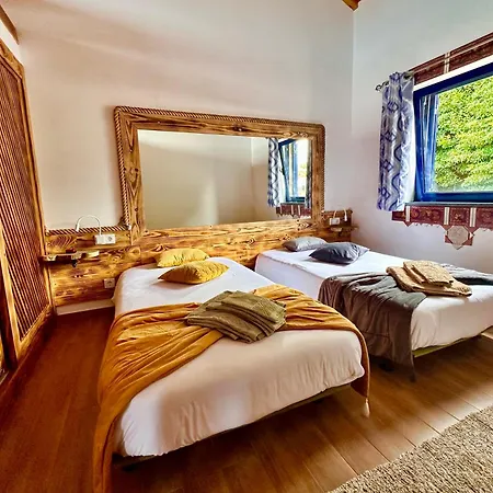 Flora E Fauna House Tatil Evi Biscoitos (Terceira)