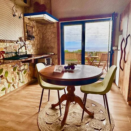 Flora E Fauna House Biscoitos (Terceira)